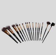Carica l'immagine nel visualizzatore di Gallery, KIT PROFESSIONALE DI PENNELLI MAKE-UP
