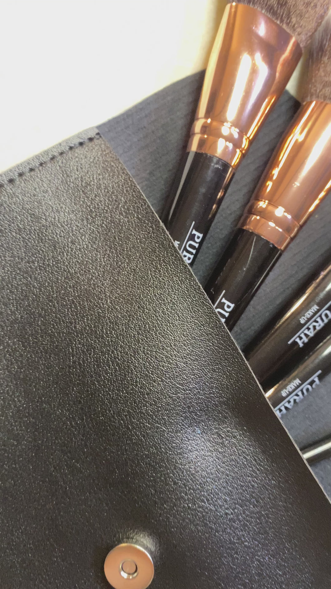 KIT PROFESSIONALE DI PENNELLI MAKE-UP